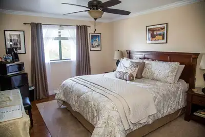 2 chambres, 1 salle de bain peut accueillir jusqu'à 6 personnes dans les beaux Paso Robles