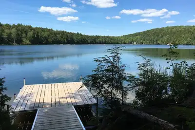 Image de Serene Lakefront Cabin on Beautiful Spring Fed Pond - Près de l'Acadie et du Mdi