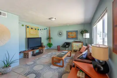 Image de Bright & Sunny Home Près du parc national de Zion et sans frais de nettoyage!