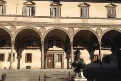 Image de Appartement Conçu sur la Piazza Santissima Annunziata