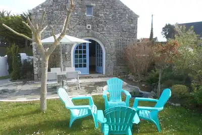 Image de maison en pierre bretonne a mi distance du bourg et de la plage 1, 5km