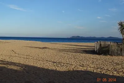 Image de Villa 100 m de la Plage de l'Ayguade, en face de l'île de Porquerolles