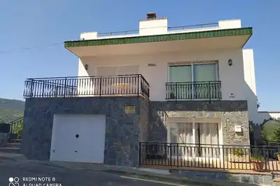 Image de Grand Appart. vues mer et montagne / Villa Marval 2