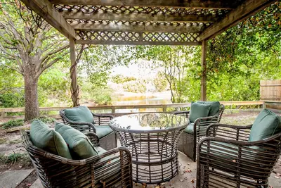 Image de Ranch près des plages, centre-ville, Shem Creek, Old Village