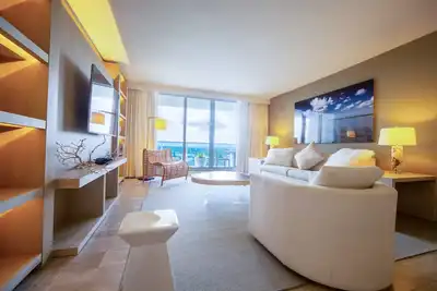 Image de Maisons les moins chères en bord de mer 1 South Beach. Luxe 1 chambre / 1. Condo de 5 salles de bain.
