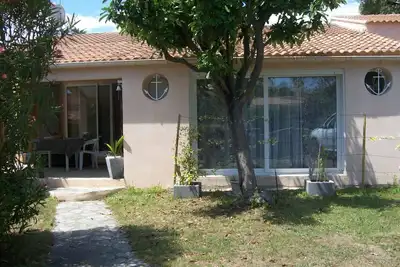 Image de Villa 70m2 avec Jardin 500M² - Rêve les Pieds dans l'eau sur plage de Sable Fin