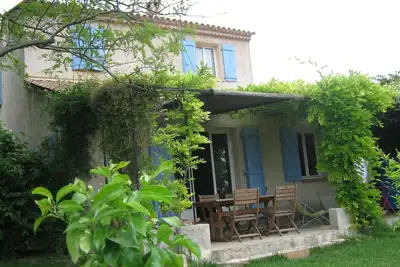Image de Belle maison spacieuse et calme au cœur de la Provence verte, vue dégagée