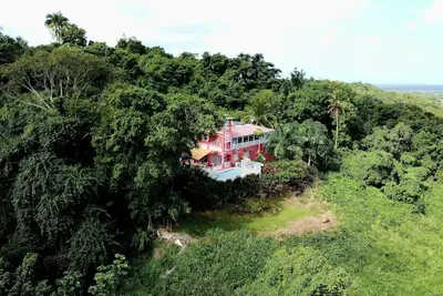 Image de Maison de montagne avec piscine privée d'eau salée sur plus de 6 hectares de forêt tropicale