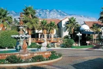 Image de \"Oasis Mountain View Villa\" - 2 Master Suites / 2. 5 Internet Sans Bain, 8 Piscines / Spa