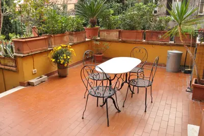 Image de Un grand appartement magnifique dans le Trastevere avec une belle terrasse