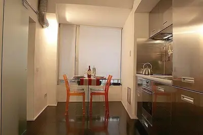 Image de Une abordable 2 Chambres Appartement à 100 mètres de la Place d'Espagne