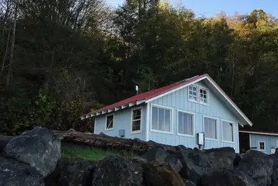Image de Halibut Hole Beach Front Cabin sur le détroit de Juan De Fuca