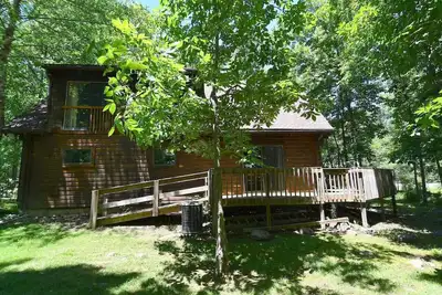 Image de Lazy Bear - Cabin Superbe Situé près de la State Park Cacapon
