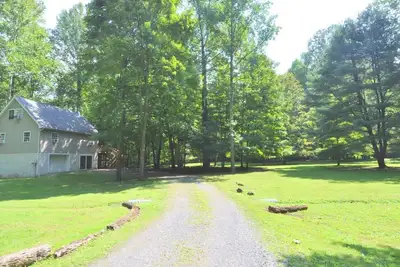 Image de Bienvenue à Trail's End River Retreat - Une escapade douce