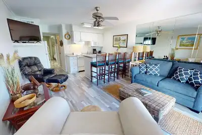 Image de Magnifique condo sur la plage nord de Tybee - Communauté fermée avec piscines et connexion Wi-Fi gratuite
