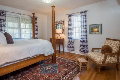 Image de Charme du Sud près du centre-ville - Spécial été: billets à prix réduit pour Biltmore