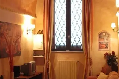 Image de Un Appartement romantique dans un bâtiment historique