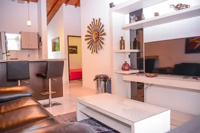 Image de 3 chambres Ac dans le salon et les chambres Fibre wifi proche de tout El Poblado