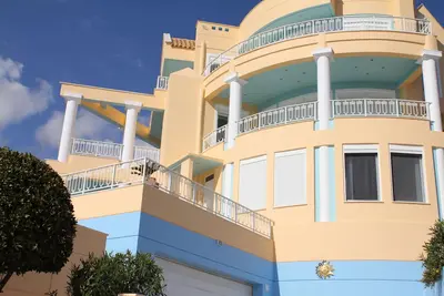Image de Villa de luxe; une vue magnifique, piscine