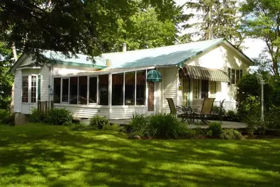 Image de Charmante maison de campagne dans un village chaud des Laurentides