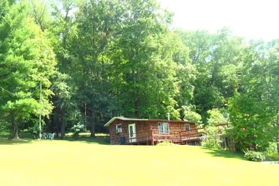 Image de Carroll County Escape Cabin Getaway toute l'année près de Amish Country et Pro Football Hof.