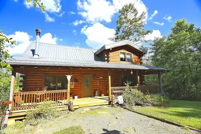 Image de Bison Overlook Lodge. . . sur un Ranch de Buffalo de 65 acres!