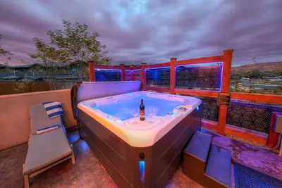 Image de Sg3 | De la place pour tout le monde dans ce condo haut de gamme Moab avec un immense pont enveloppant