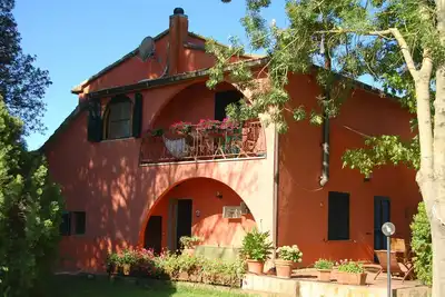 Une maison de campagne pour se détendre en Toscane avec piscine privée et connexion Wi-Fi gratuite
