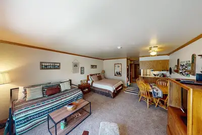 Image de Brian Head, Condo, Piscine-Jacuzzi, Accès skis aux pieds, Centre de remise en forme, Ascenseur, Garage