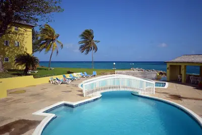 Image de Fantastique appartement 2br de luxe en front de mer avec crique de plage, piscine près d'Ocho Ri