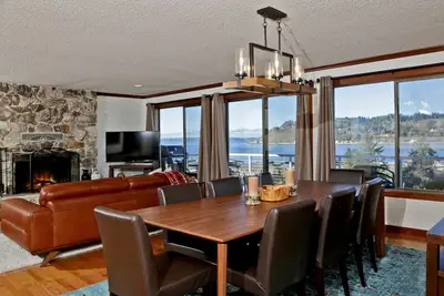 Image de South Whidbey canal front, sauna intérieur, jacuzzi; plage communautaire, kayaks!