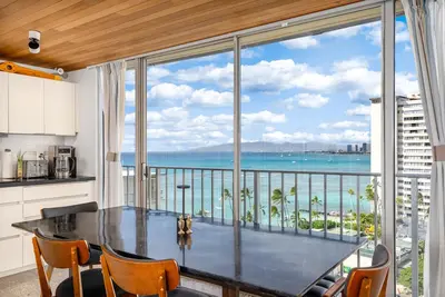 Image de Parking gratuit et résidence au dernier étage avec vues à 360 degrés