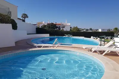 Image de A 5 min a pied  de la plage de Carvoeiro, \"Casa da Ana\"