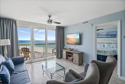 Image de Vue dégagée sur l'océan, 2 chambres, 12e étage Pelican Beachfront