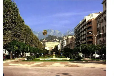 Image de 2 Pièces Grande Loggia. Internet. 65 m2. 50 m de la mer. Tout confort. Garage