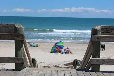 Image de Maison De 4 Chambres A Juste A La Plage!