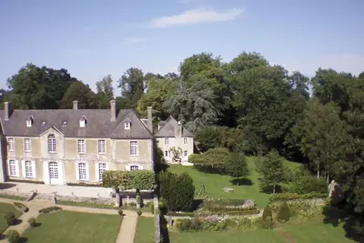 Image de Maison de charme dans le parc d’un château monument historique