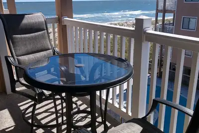 Image de 2br Oceanfront Condo seulement 3 nuits min saison estivale