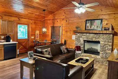 Image de Best Reviewed Cabin In The Smokies. Unbeatable Location, Super Clean!
