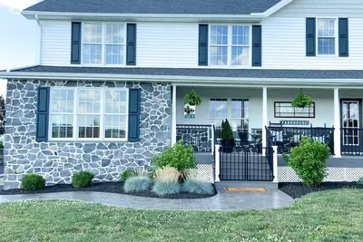 Image de Buena Hill Homestead est un appartement privé récemment rénové dans le comté de Lancaster