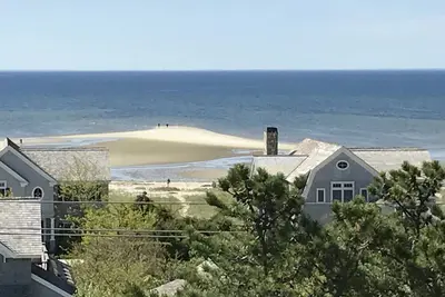 Image de Classique Cape Cod Cottage Avec Fabulous Vues de l'eau.
