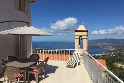 Image de Character House With Panoramic Terrace On The Floor And Mountain