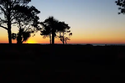 Image de Oceanfront premier étage bijou. 100 marches à poncer. Nouvelle, propre et spectaculaire
