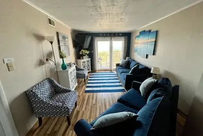 Image de 2 chambres, 2 salles de bain, Oceanfront, condo animaux acceptés, Wifi - Absolument Non-Fumeur!