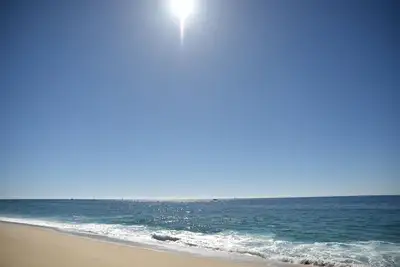 Image de Cabo San Lucas Oceanfront Beach Resort - Meilleur condo élégant