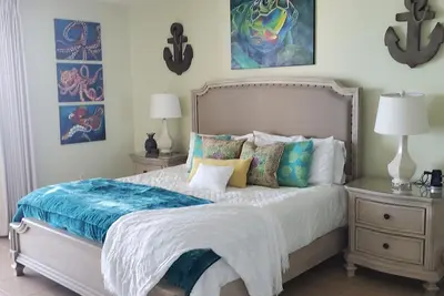 Image de Phoenix10 Beach Front condo entièrement rénové avec de nouveaux meubles et appareils