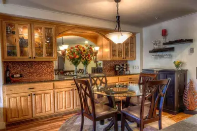 Image de Élégance alpine pour un maximum de 6 personnes, vues, golf, tennis, montagnes!