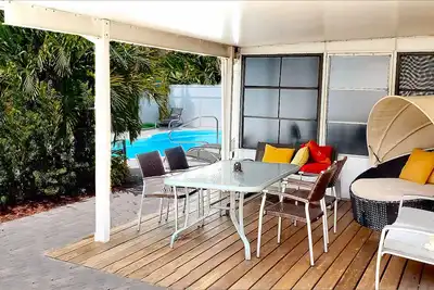Image de Awesome Private 2Room Guest Suite Pool Home. Minutes de plages, stades, Pga