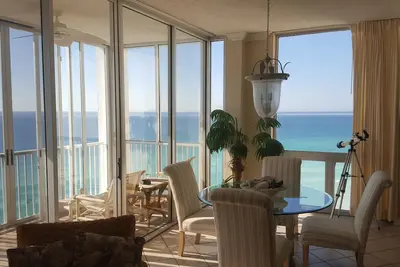 Image de Penthouse sur la plage Vues incroyables Voir le lever et le coucher du soleil