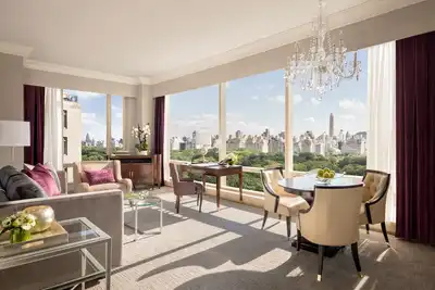Image de Condo de luxe avec vue sur Central Park | Marchez jusqu'au Lincoln Center, Columbus Cir
